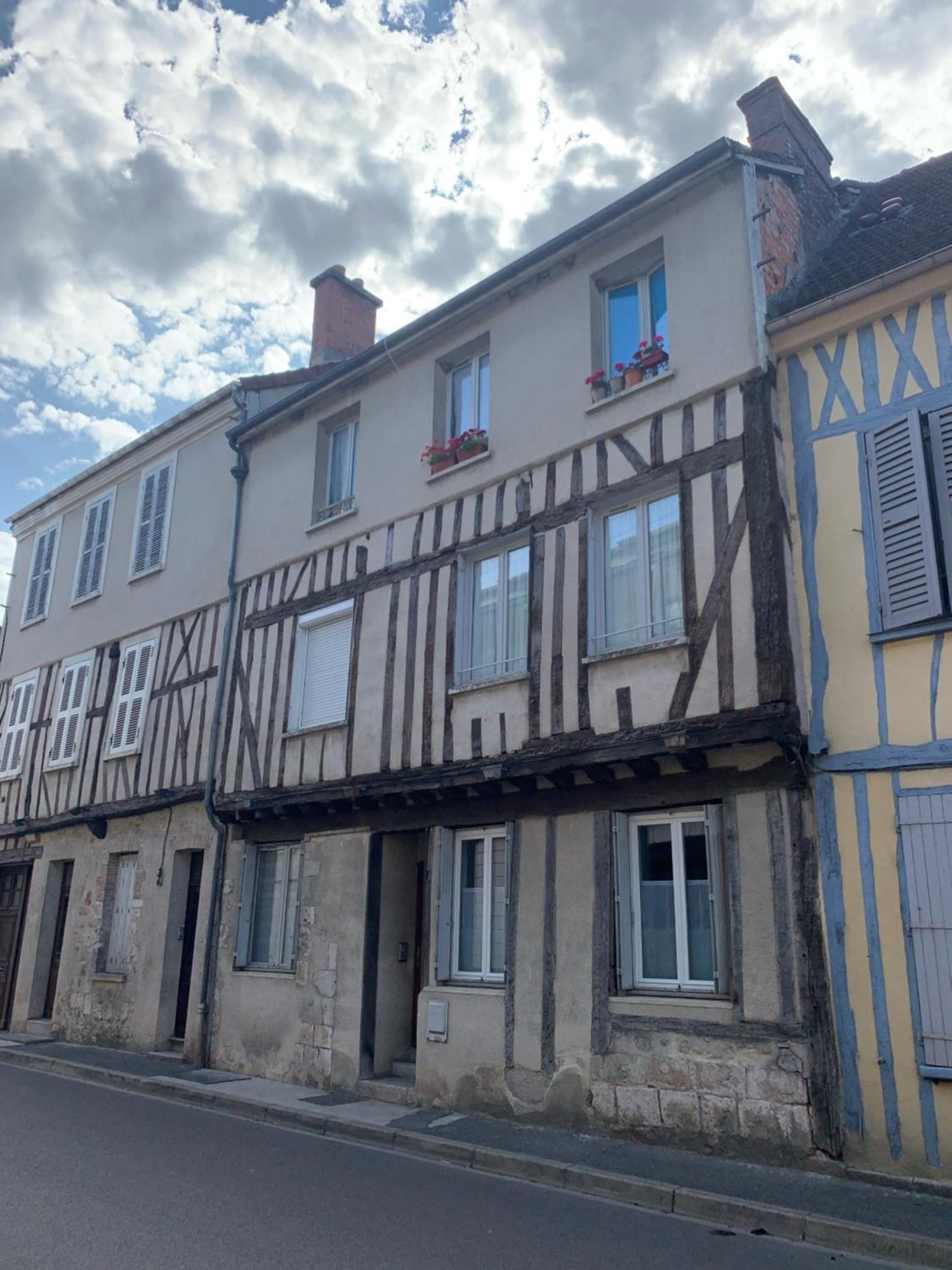 Le Constantin - Charme & Confort A 2 Pas Du Centre-ville Provins